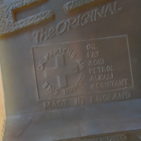 Made in England Doc Marten boot. - Picture 7 of 8